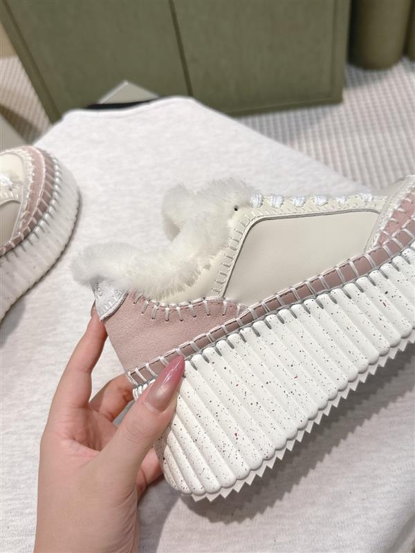 2025112815389177 390